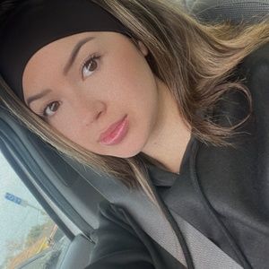 Meet your Posher, Debi